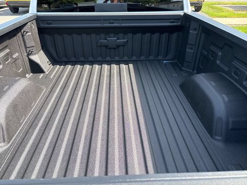 Used 2023 Chevrolet Silverado 1500 RST w/ Convenience Package II AWD/4WD image 8