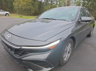 Used 2024 Hyundai Elantra SE video 1