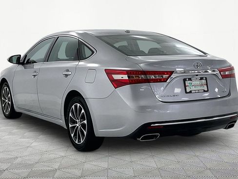 Used 2018 Toyota Avalon XLE image 4