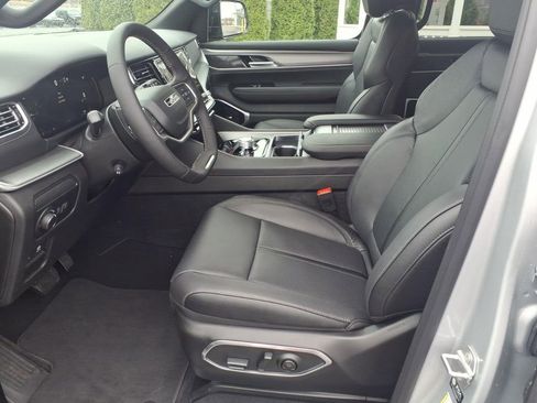 New 2026 Jeep Grand Wagoneer Limited AWD/4WD image 6