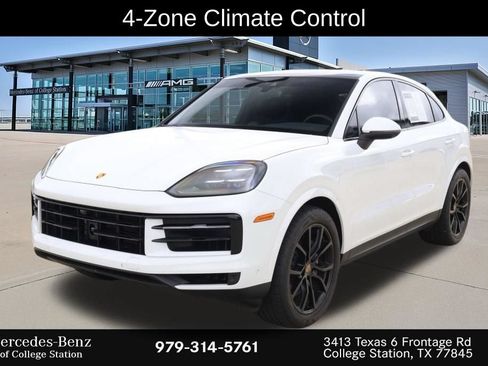 Used 2025 Porsche Cayenne Coupe AWD/4WD image 7