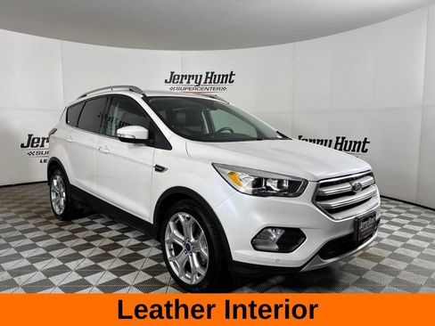 Used 2019 Ford Escape Titanium FWD image 4