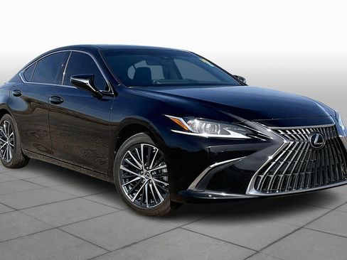 Used 2025 Lexus ES 300h w/ Premium Package image 3