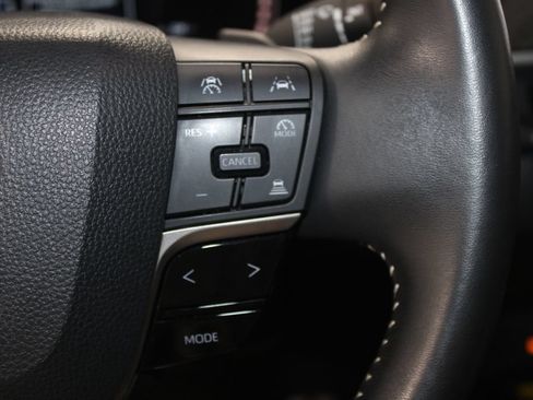Used 2025 Toyota Camry SE FWD image 43