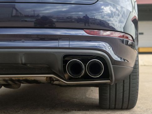 Used 2019 Porsche Cayenne Turbo image 64