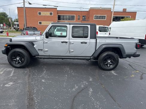 Used 2020 Jeep Gladiator Sport w/ Quick Order Package 24S image 38