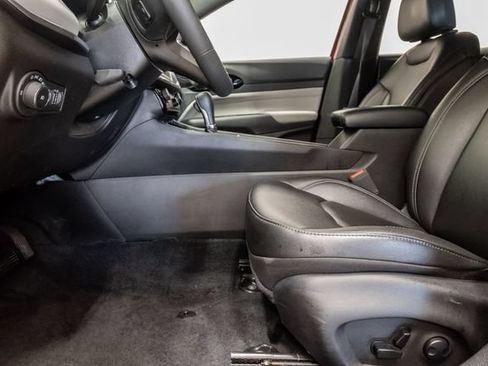 Certified 2025 Jeep Compass Limited AWD/4WD image 11
