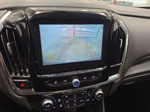 Used 2018 Chevrolet Traverse LT AWD/4WD image 8