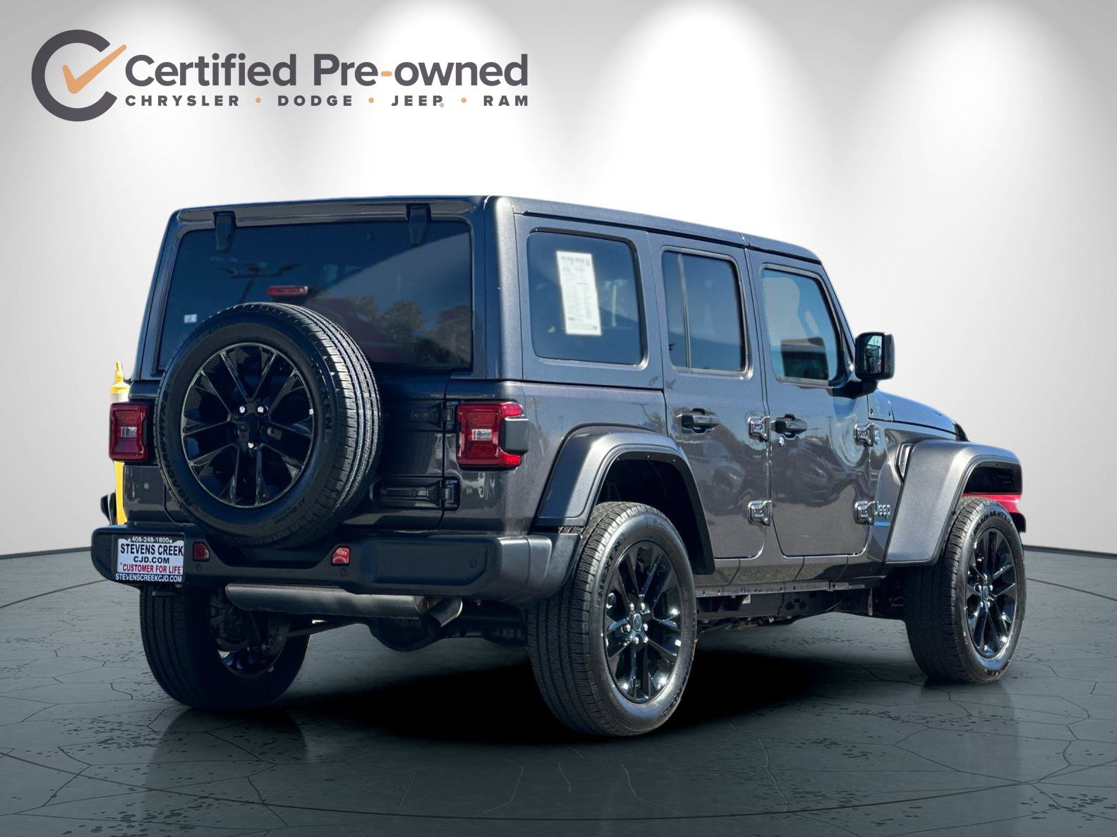 Certified 2025 Jeep Wrangler Unlimited Sahara w/ Safety Group AWD/4WD image 4