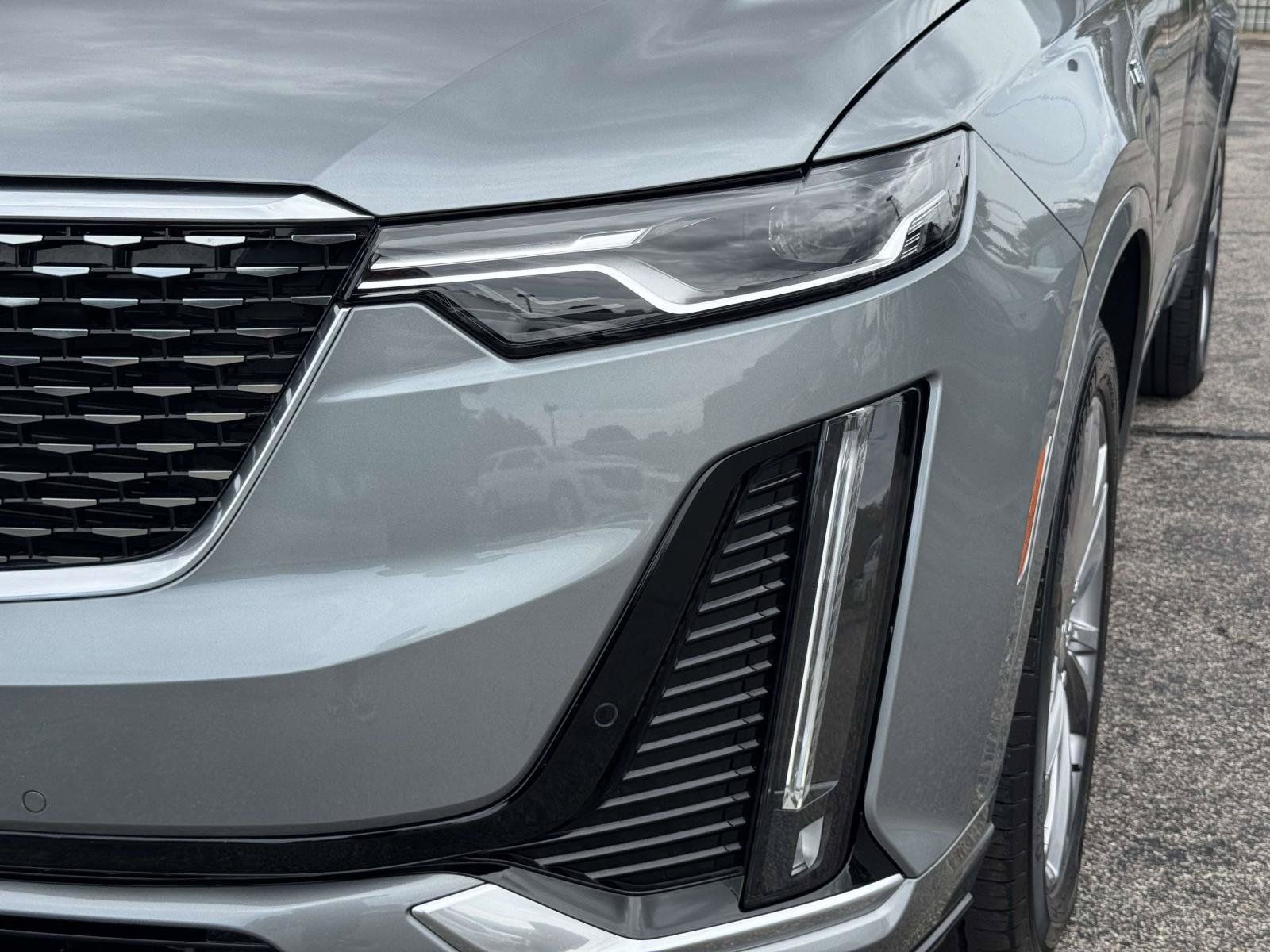 Certified 2023 Cadillac XT6 Premium Luxury w/ Technology Package AWD/4WD image 9