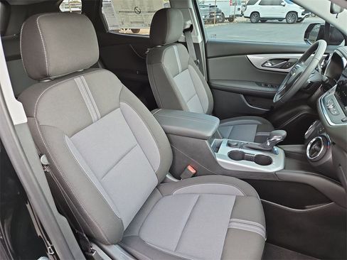 New 2025 Chevrolet Blazer LT w/ Driver Confidence Package image 27