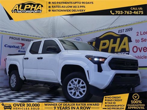 Used 2025 Toyota Tacoma SR RWD image 1