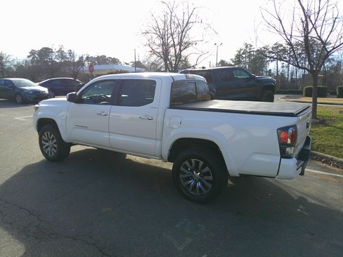 Used 2023 Toyota Tacoma Limited image 9