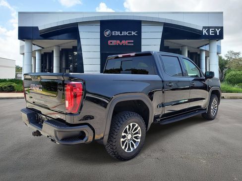 Used 2022 GMC Sierra 1500 AT4 w/ AT4 Preferred Package AWD/4WD image 4