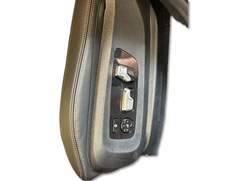 New 2026 BMW X6 M60i w/ Executive Package image 25