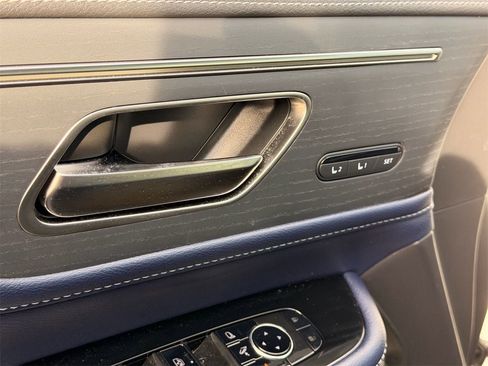 New 2026 INFINITI QX80 4WD image 13