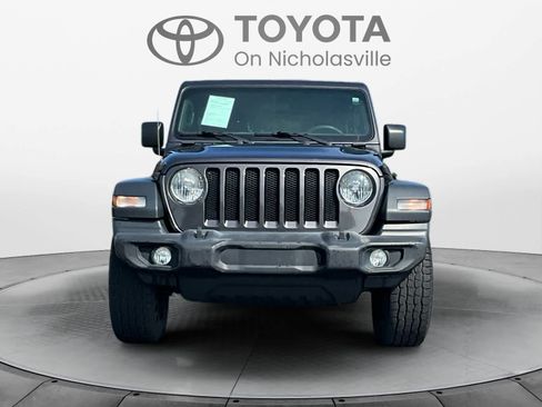 Used 2018 Jeep Wrangler Unlimited Sport S AWD/4WD image 8