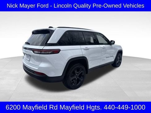 Used 2023 Jeep Grand Cherokee Altitude image 7