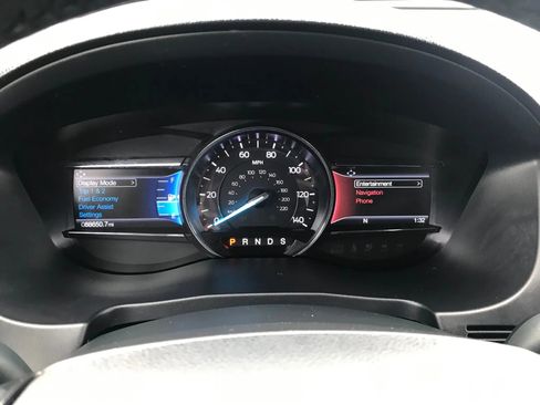 Used 2019 Ford Explorer XLT w/ Equipment Group 202A image 20