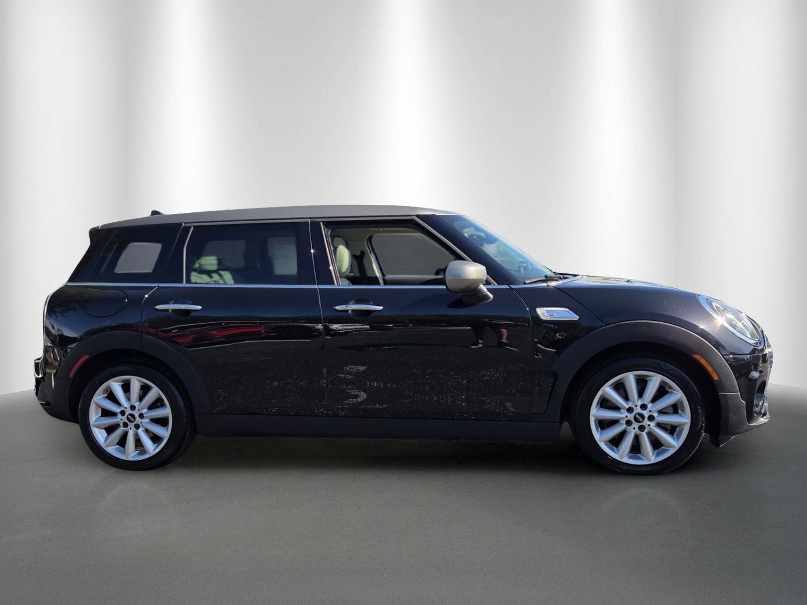 Used 2024 MINI Cooper Clubman S w/ Signature Upholstery Package FWD image 8