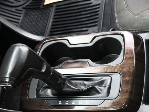 Used 2016 GMC Canyon SLE image 20