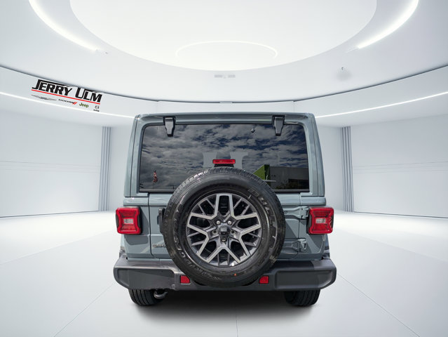 Certified 2026 Jeep Wrangler Unlimited Sahara AWD/4WD image 4