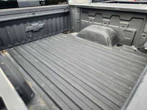 Used 2022 Chevrolet Silverado 1500 LTZ image 6