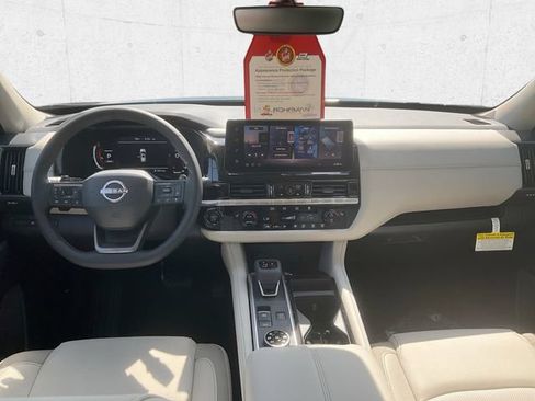 New 2026 Nissan Pathfinder SL AWD/4WD image 13