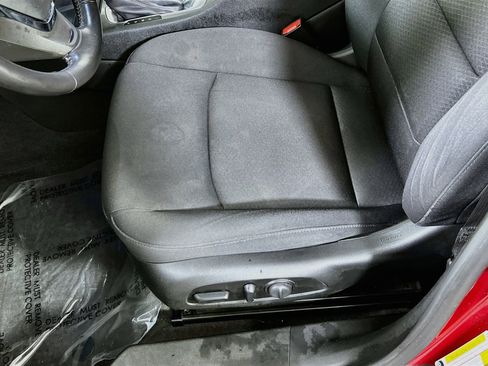 Used 2021 Chevrolet Malibu LT FWD image 18