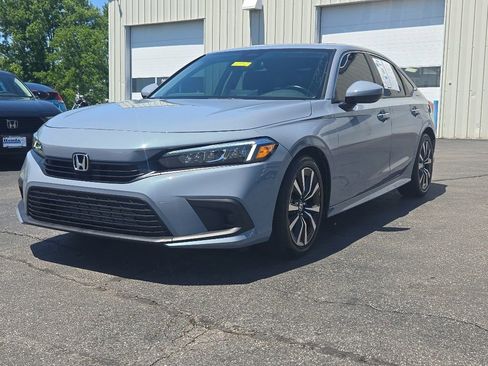 Used 2024 Honda Civic EX image 3