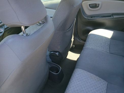 Used 2015 Toyota Yaris L FWD image 7