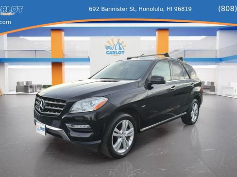 Used 2012 Mercedes-Benz ML 350 BlueTEC 4MATIC image 2