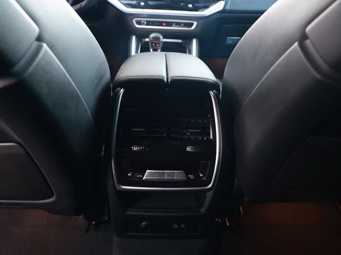 Used 2024 BMW XM AWD/4WD image 39