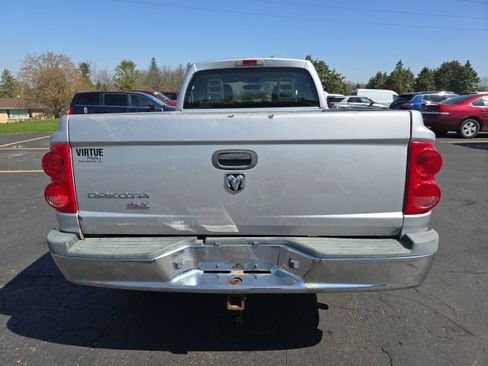 Used 2005 Dodge Dakota SLT w/ Interior Convenience Group AWD/4WD image 6