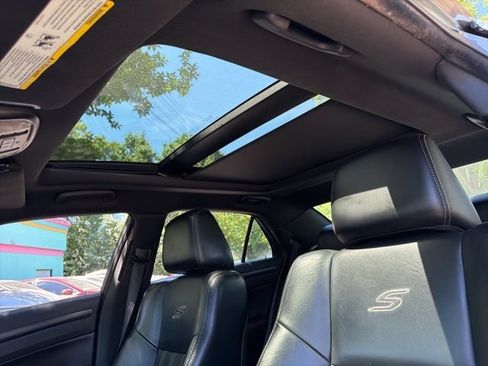 Used 2013 Chrysler 300 S RWD image 18