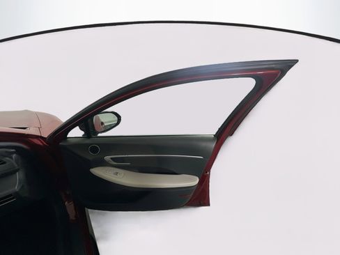 Used 2025 Hyundai Sonata SEL FWD image 31