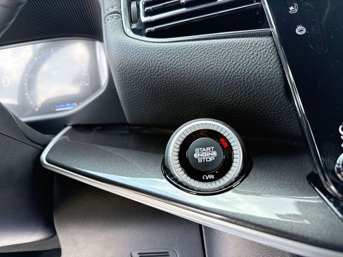 Used 2023 Jeep Wagoneer 2WD w/ Premium Group I image 19