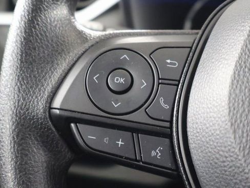 Used 2025 Toyota RAV4 LE image 17