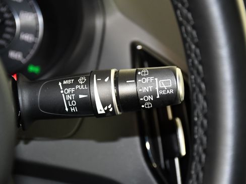 Used 2025 Acura RDX SH-AWD image 23