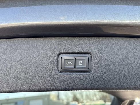 Used 2025 Audi Q7 3.0T Premium Plus image 9