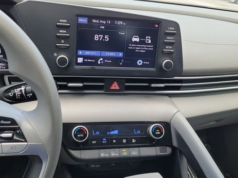Used 2021 Hyundai Elantra SEL FWD image 20