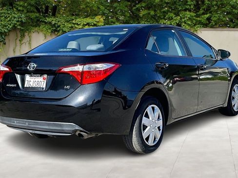 Used 2014 Toyota Corolla LE image 5