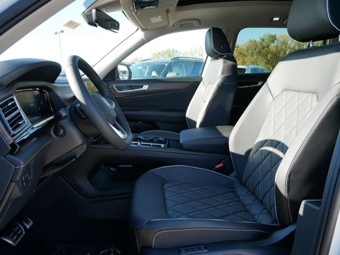 New 2026 Volkswagen Atlas SEL Premium R-Line image 3