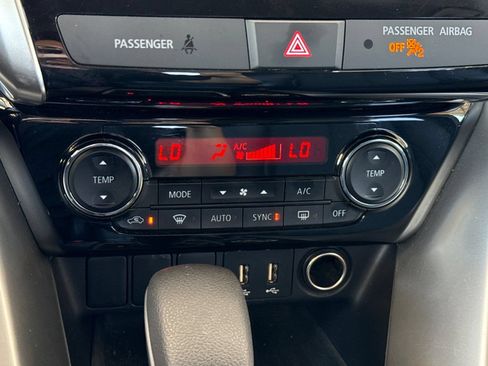 Used 2024 Mitsubishi Eclipse Cross SE AWD/4WD image 30