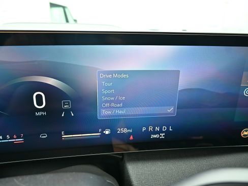 Used 2026 Buick Enclave Sport Touring AWD/4WD image 32