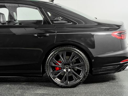 Used 2025 Audi S8 image 15