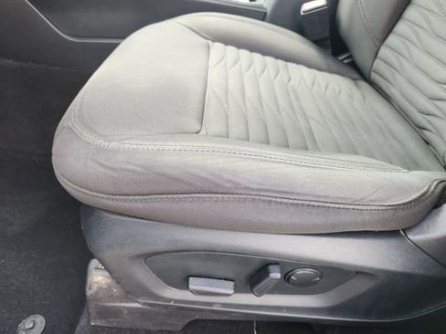 Used 2020 Ford Explorer XLT image 18