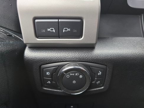 Used 2017 Ford F250 Lariat w/ Lariat Value Package image 27