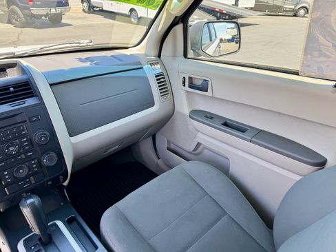 Used 2012 Ford Escape XLS FWD image 19