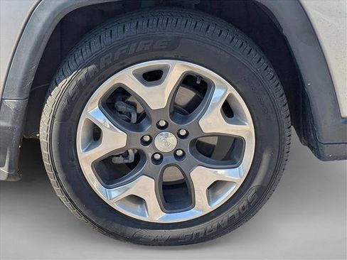 Used 2019 Jeep Compass Limited image 6